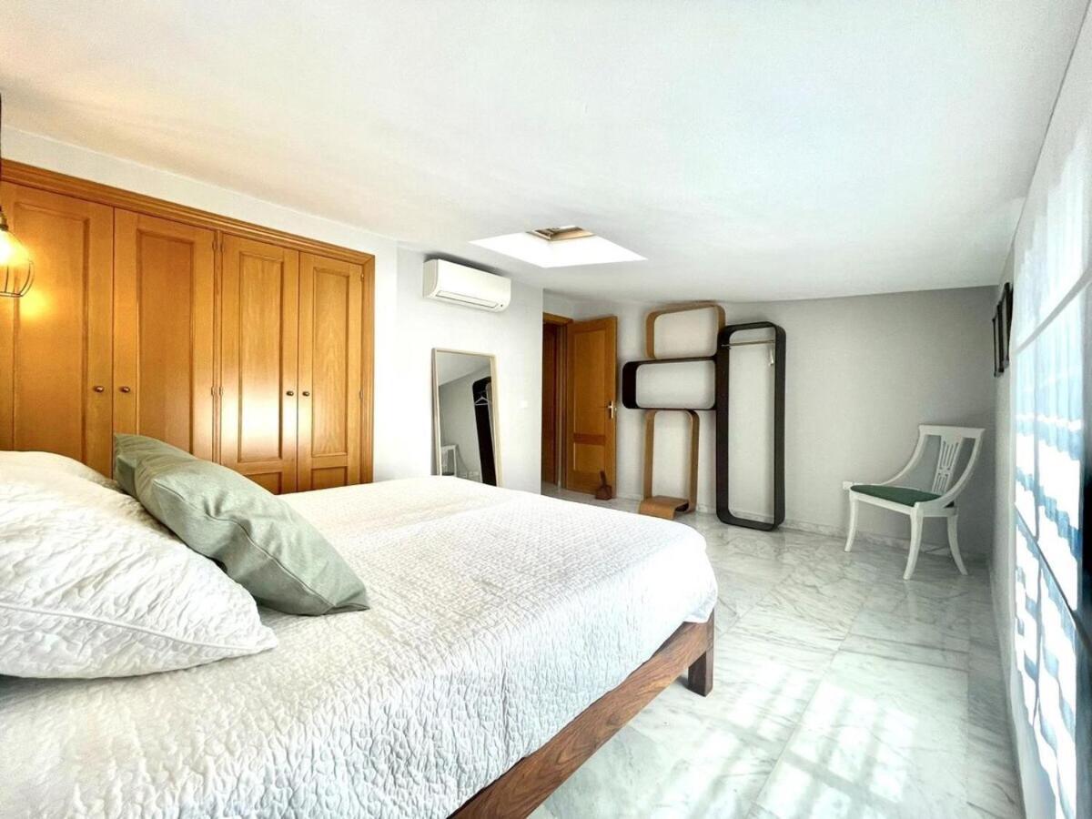 Calu Homes Duplex Cerca Playa De Huelin Малага Экстерьер фото