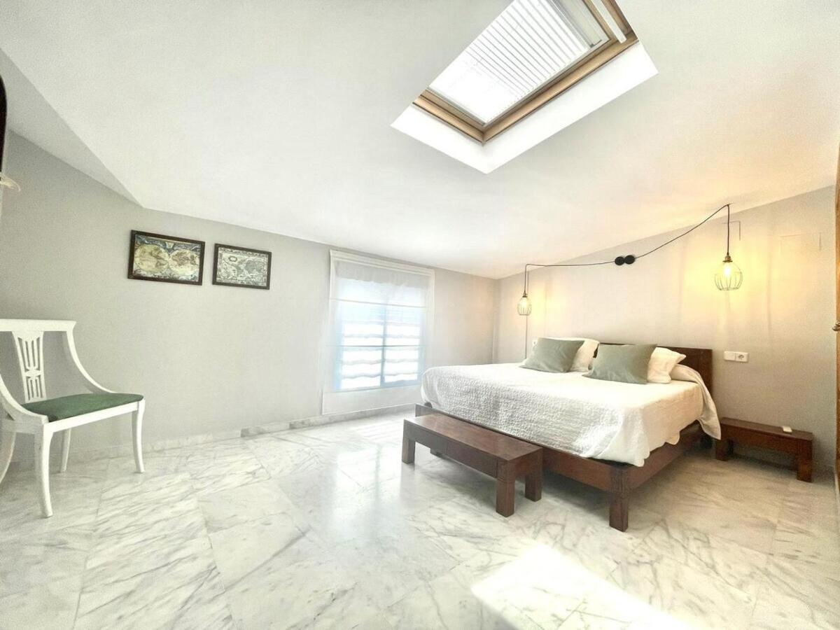 Calu Homes Duplex Cerca Playa De Huelin Малага Экстерьер фото
