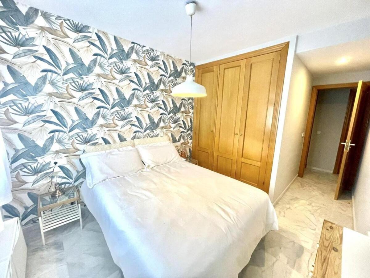 Calu Homes Duplex Cerca Playa De Huelin Малага Экстерьер фото