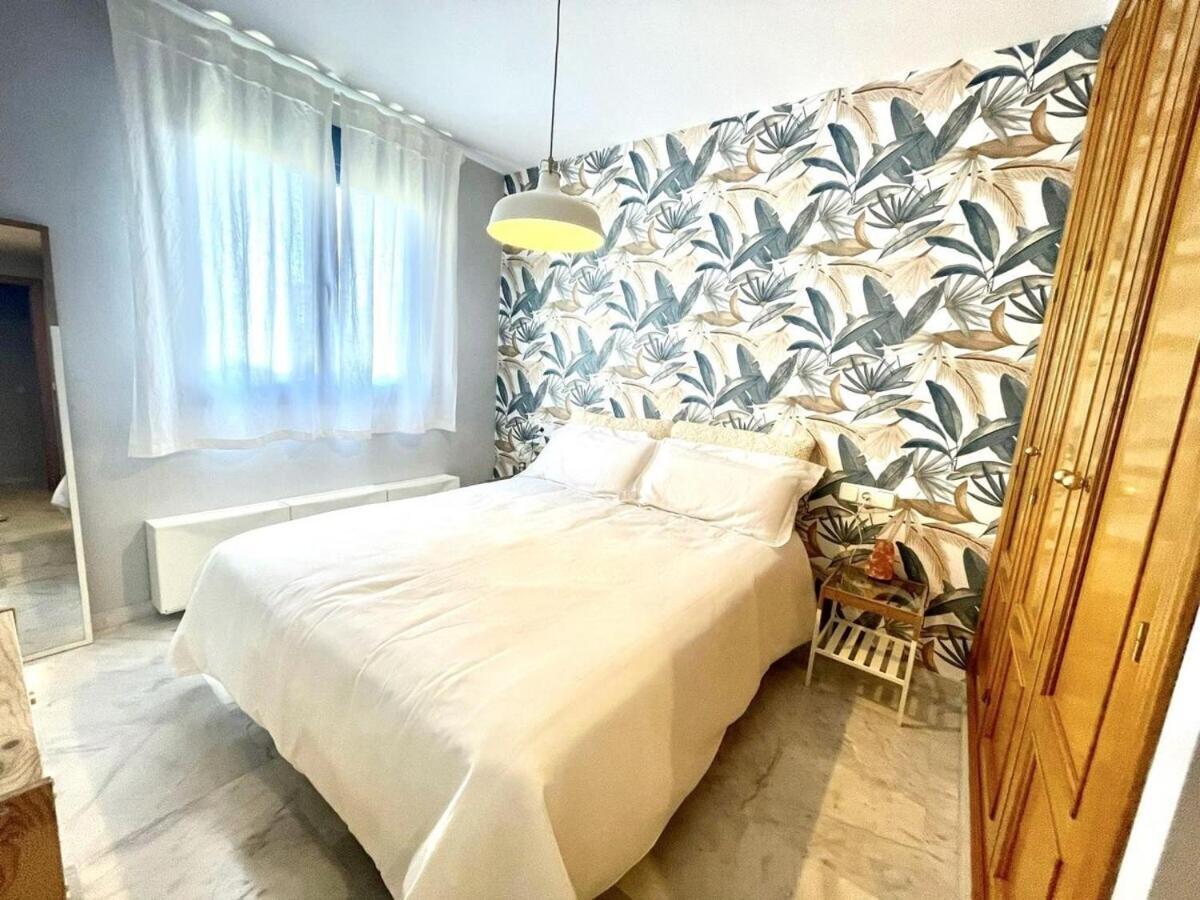 Calu Homes Duplex Cerca Playa De Huelin Малага Экстерьер фото